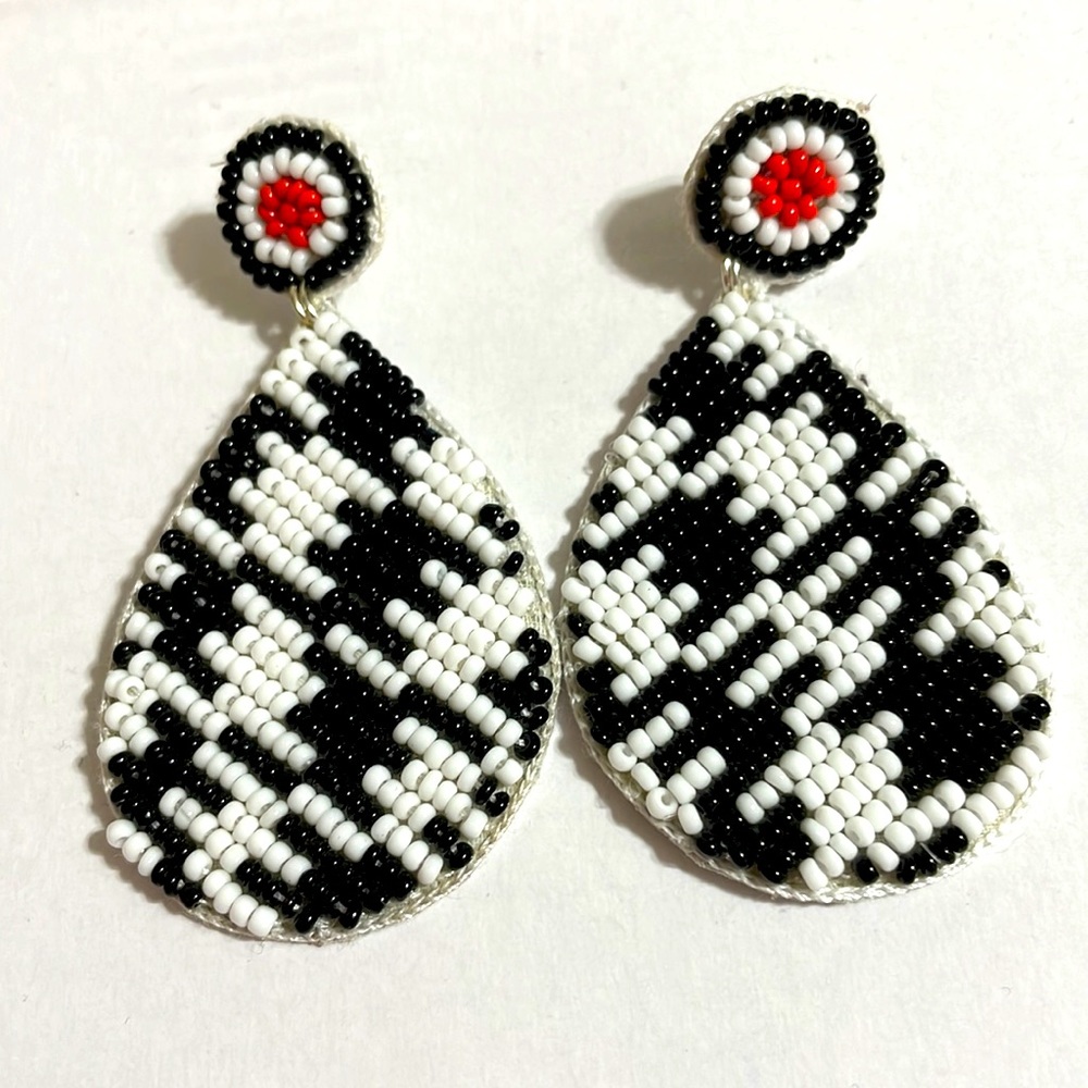 🎉❤️Black White Houndstooth Red Beaded Teardrop Earrings